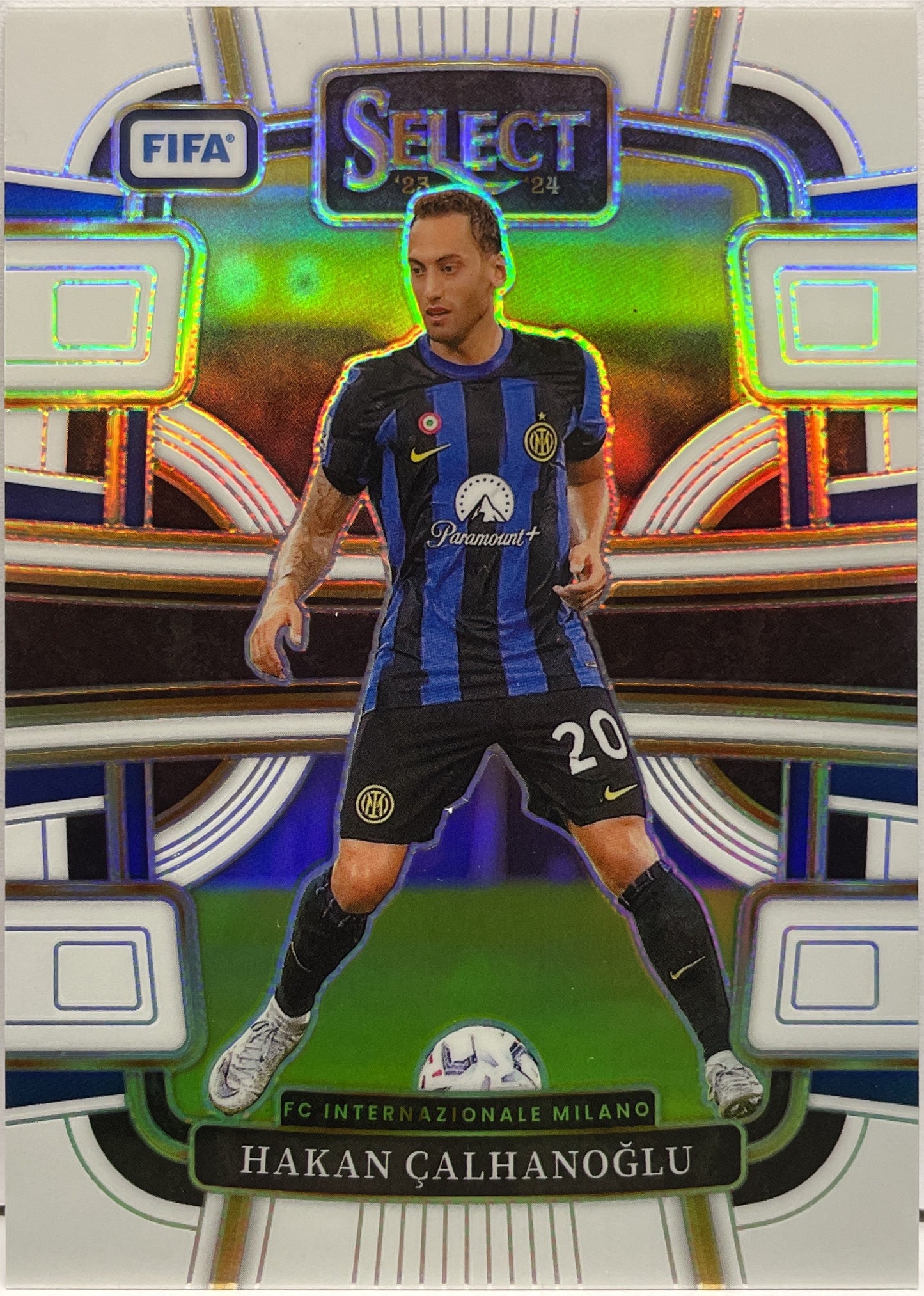 Hakan Calhanoglu 18/20 Terrace White Select Fifa 2023/24