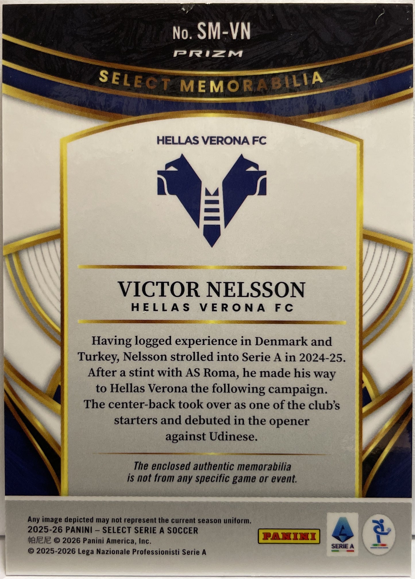 Victor Nelsson Rookie Patch Memorabilia Panini Select Serie A 2025/26