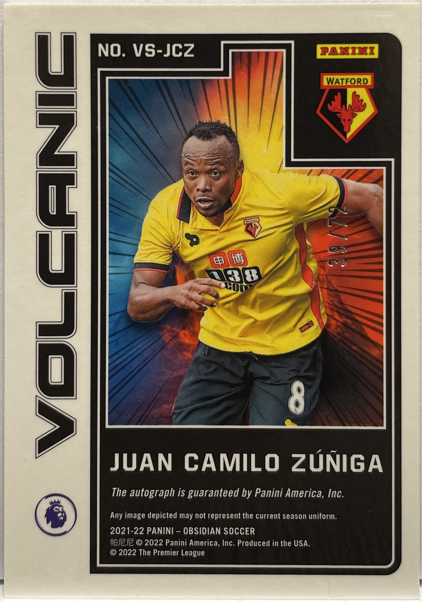 Juan Camilo Zuniga 39/72 Autograph Volcanic Panini Obsidian 2021/22