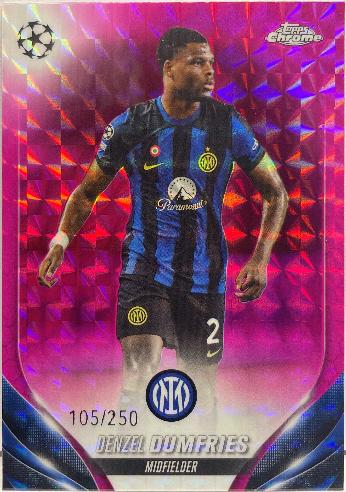 Denzel Dumfries 105/250 Pink Geometric Topps Chrome UCC 2023/24