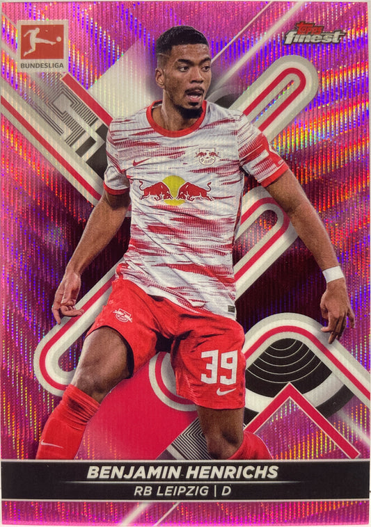 Benjamin Henrichs 4/300 Pink Wave Topps Finest Bundesliga 2021/22