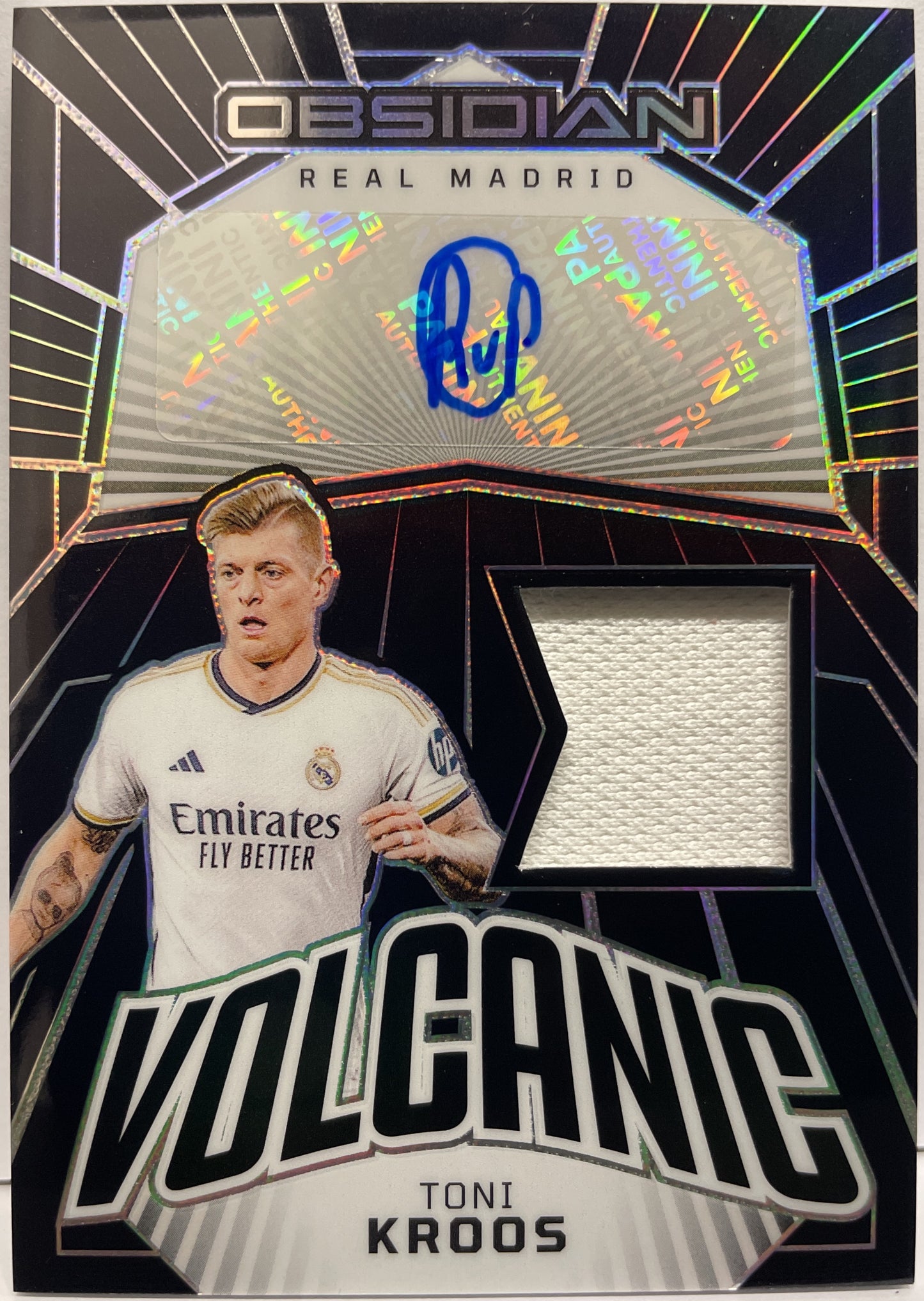 Toni Kroos 2/7 Patch Autograph Volcanic Material Signatures Obsidian 2023/24