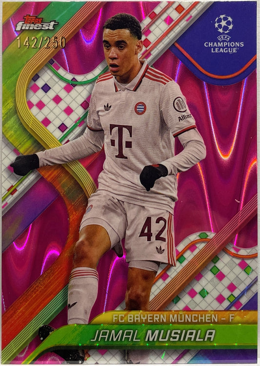 Jamal Musiala 142/250 Pink RayWave Topps Finest UCC 2024/25