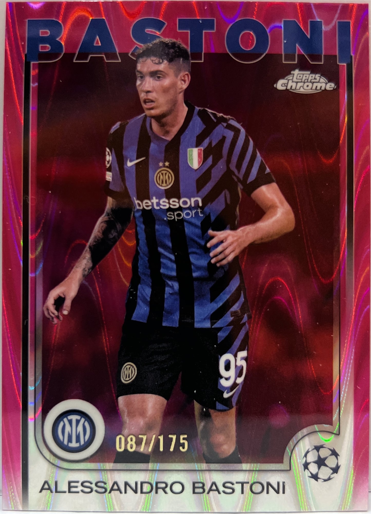 Alessandro Bastoni 87/175 Pink RayWave Topps Chrome UCC 2024/25