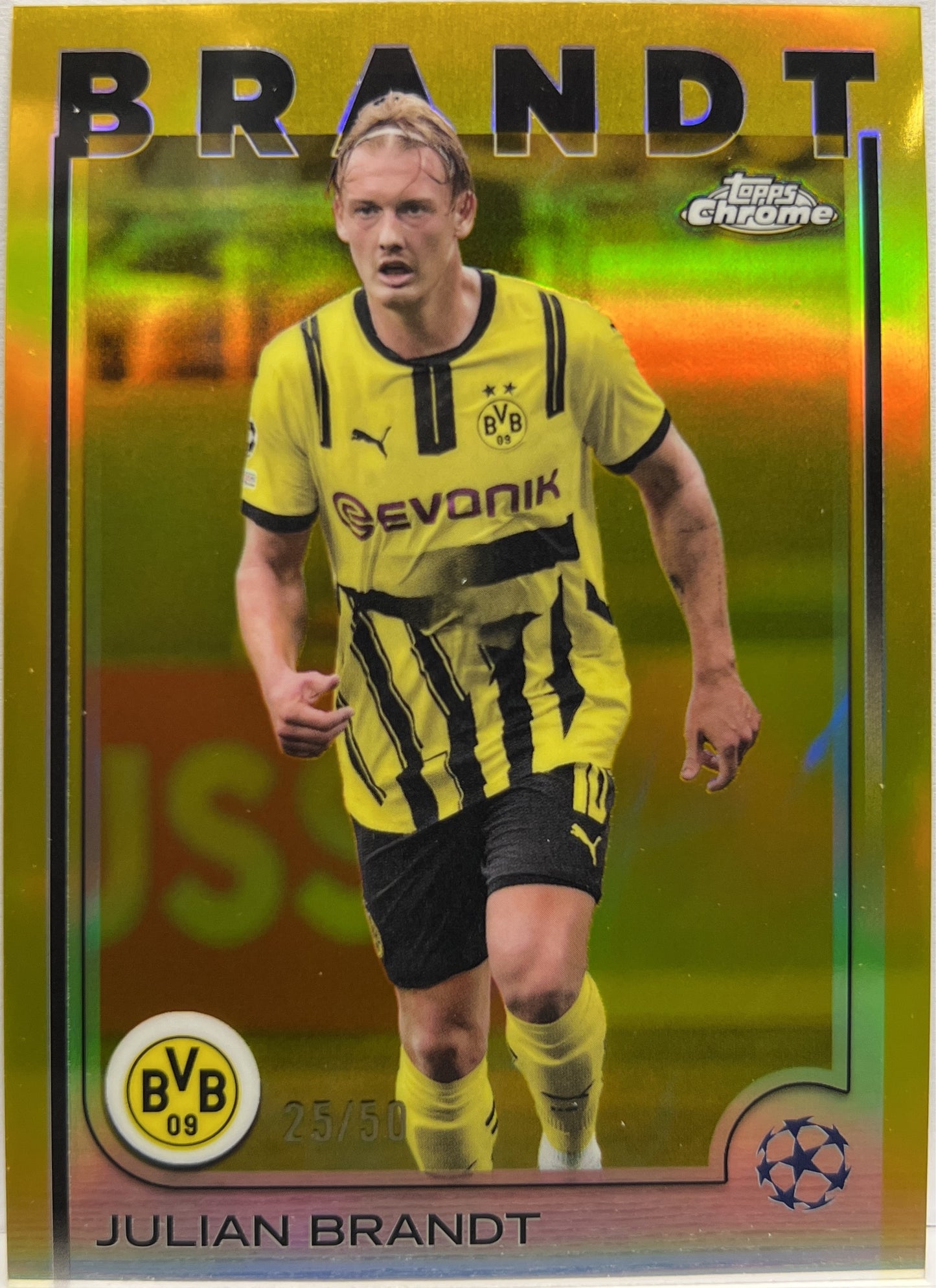 Julian Brandt 25/50 Gold Topps Chrome UCC 2024/25
