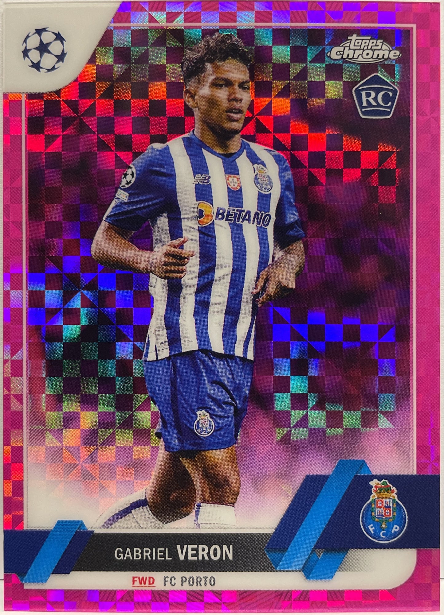 Gabriel Veron 141/250 Pink X-Fractor Topps Chrome UCC 2022/23