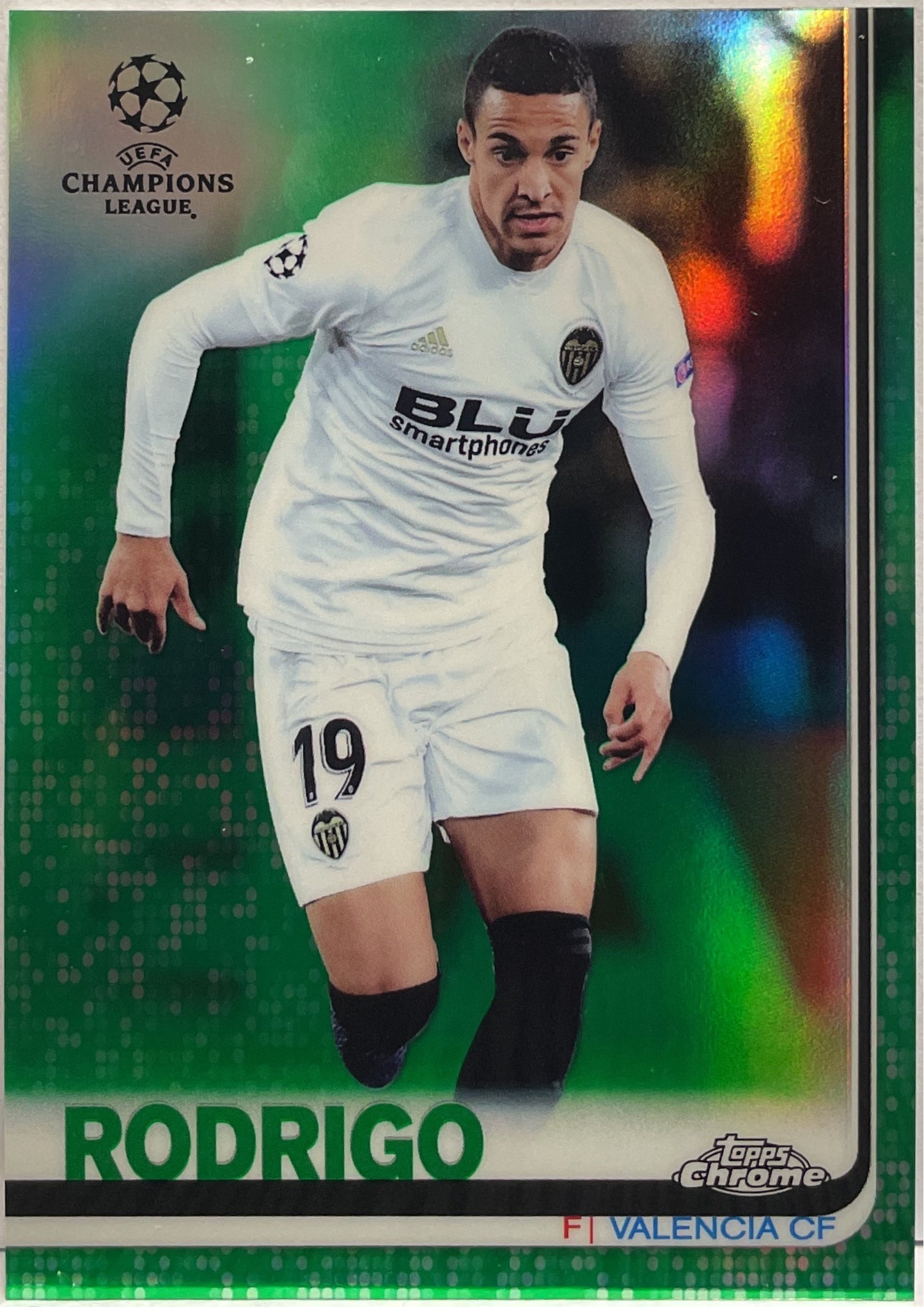 Rodrigo 20/99 Green Topps Chrome UCL 2018/19