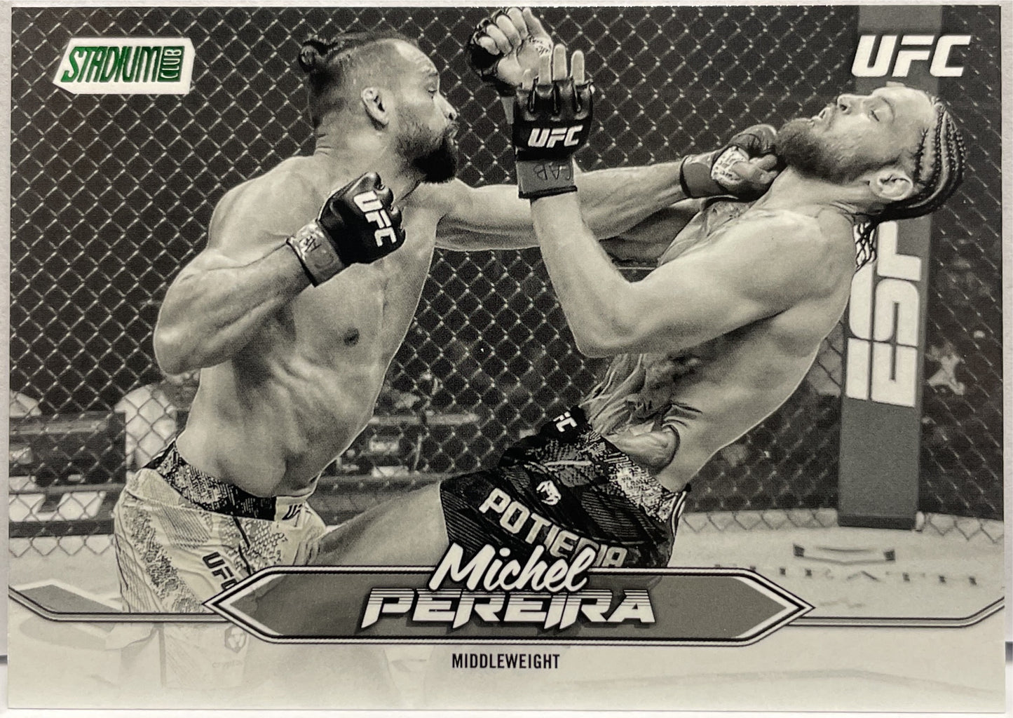 Mancolista-Black and White-Topps Stadium UFC 2025