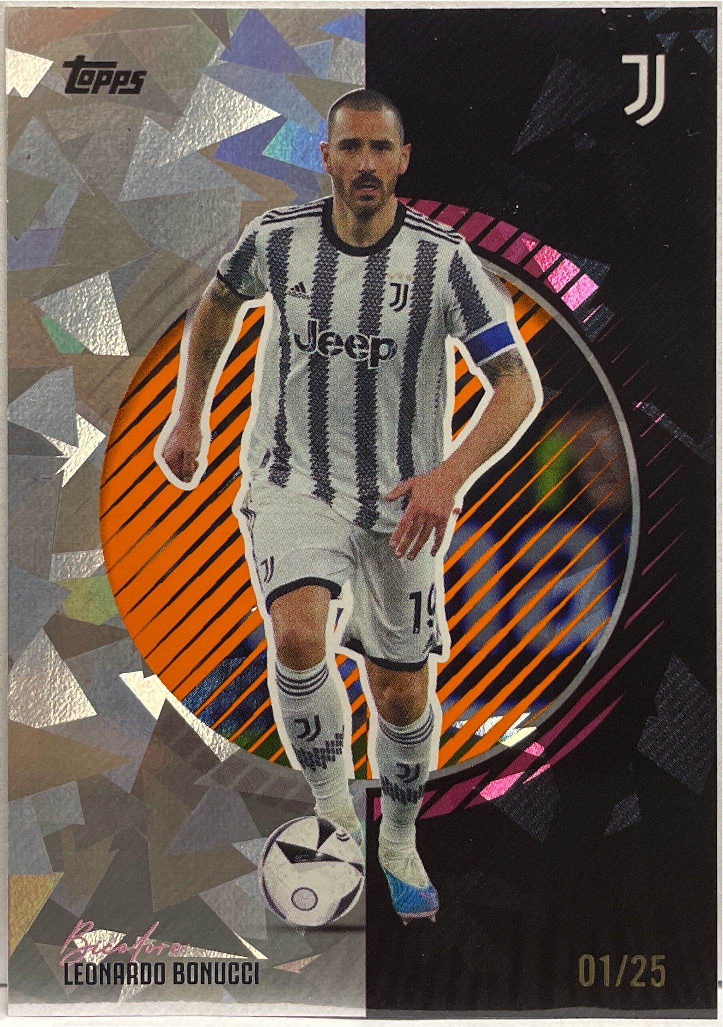 Leonardo Bonucci 1/25 Cracked Ice Orange Topps Juventus Set 2025/26