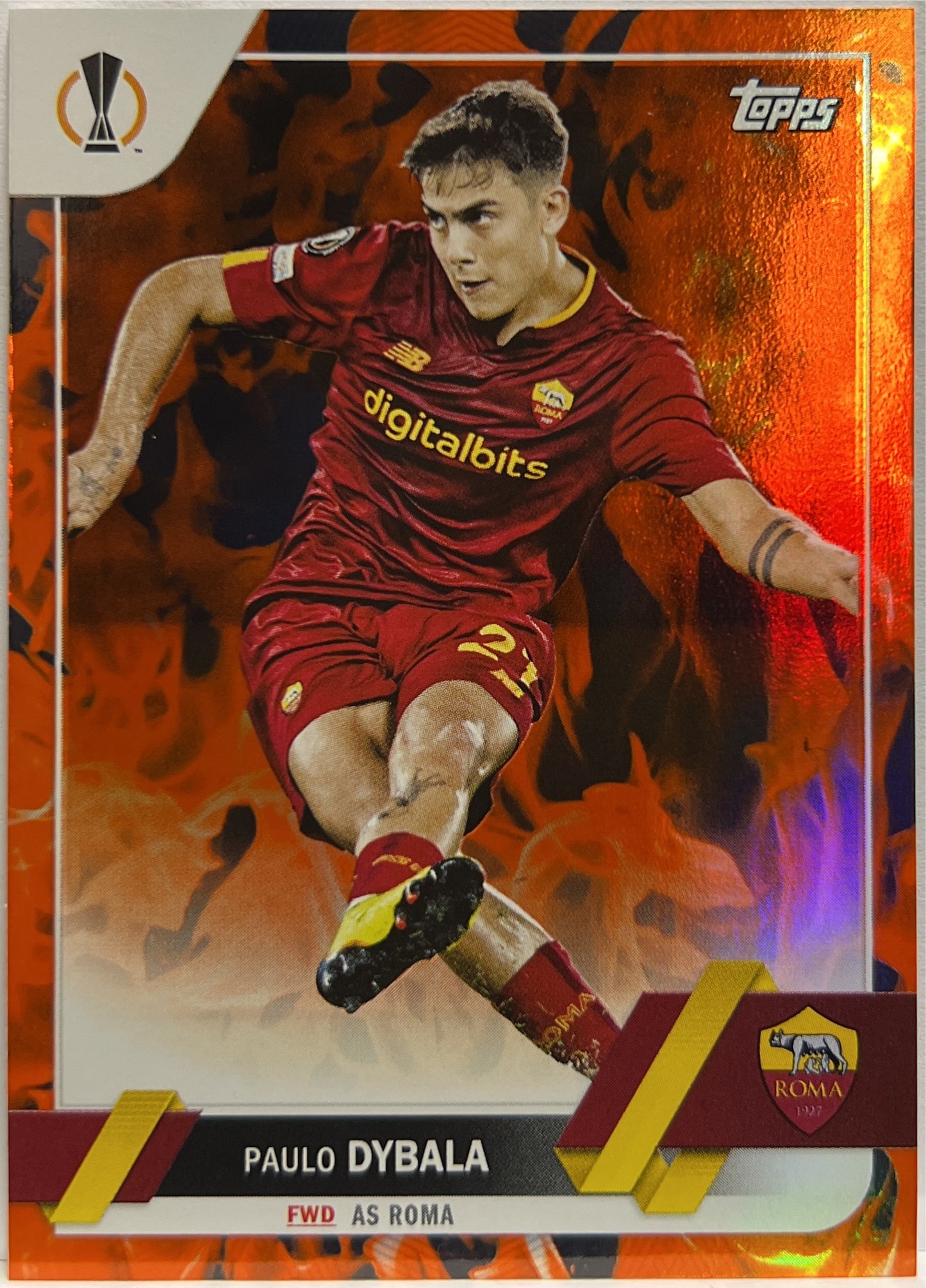 Paulo Dybala Inferno Foil Topps UCC Carnival 2022/23