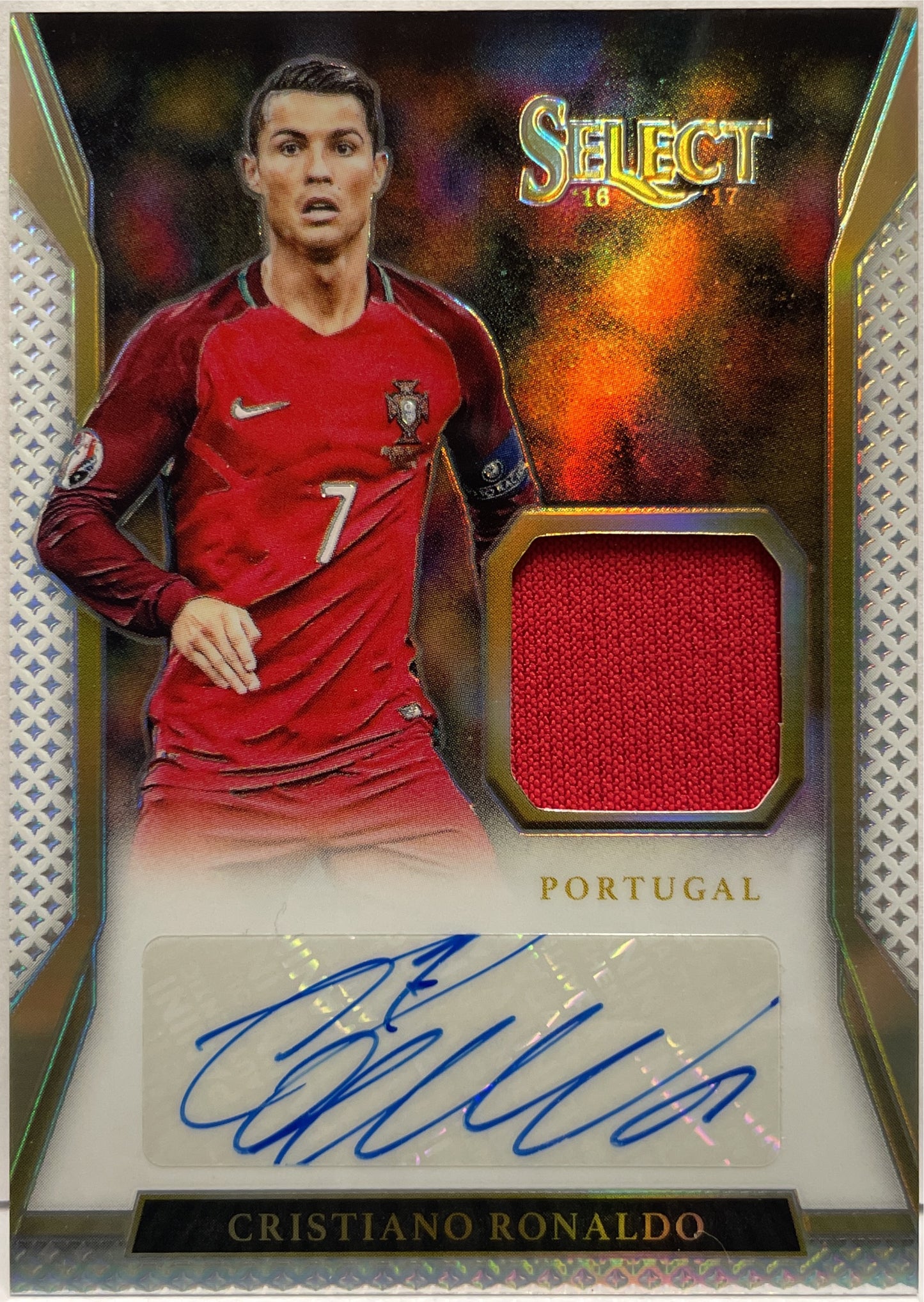 Cristiano Ronaldo 20/25 Patch Worn Autograph Panini Select Fifa 20216/17