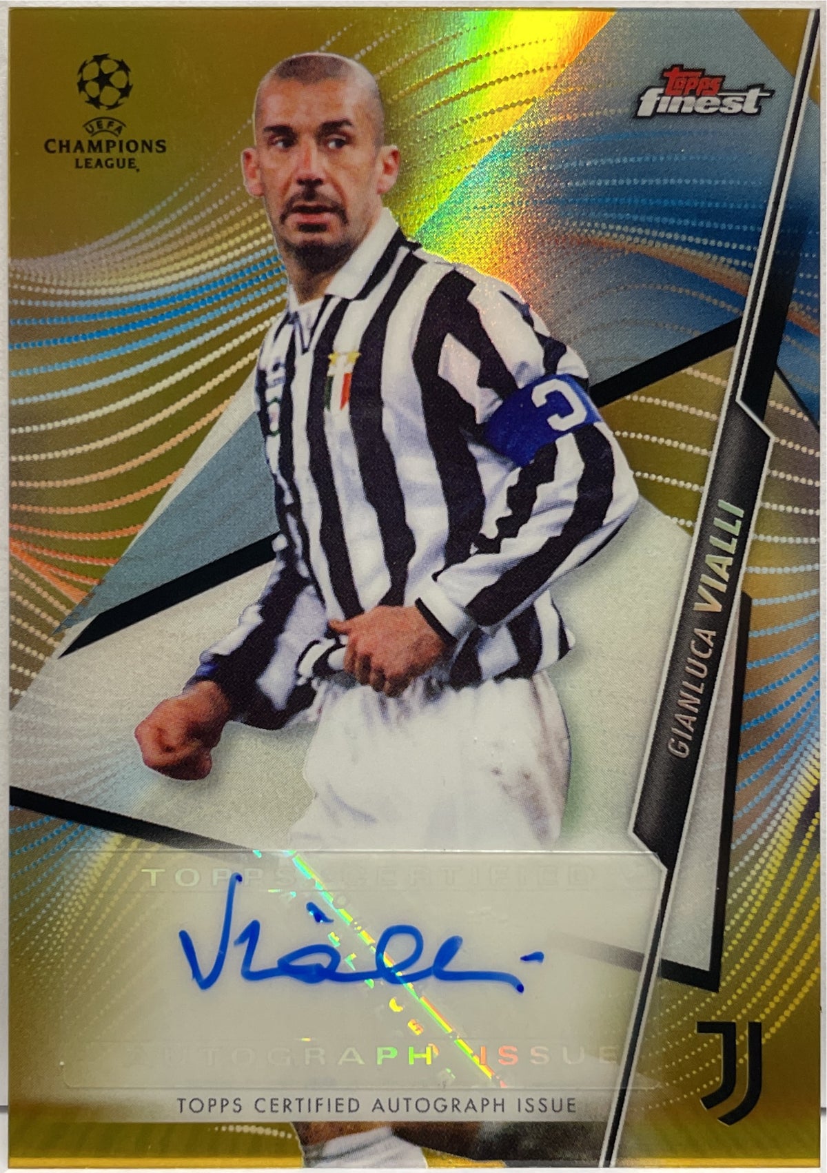 Gianluca Vialli 19/50 Autograph Gold Topps FInest UCL 2021/22