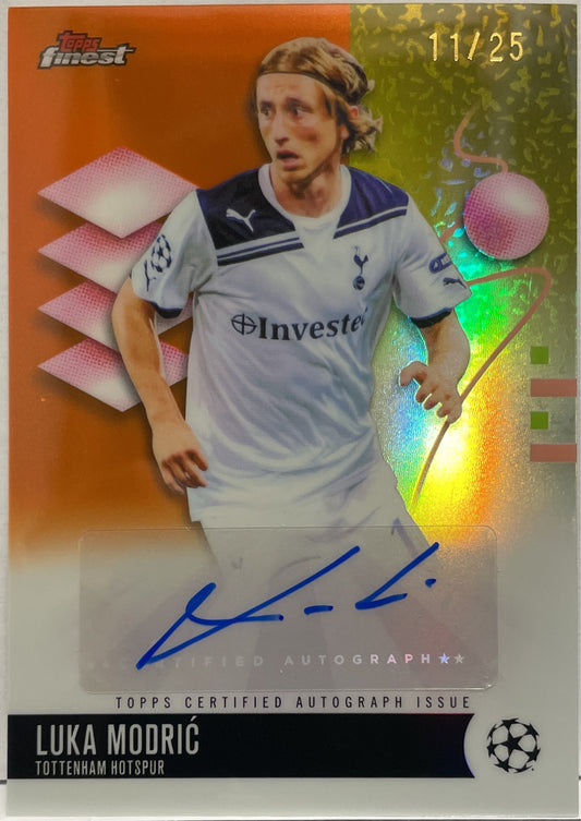 Luka Modric 11/25 Autograph Orange Topps Finest UCC 2025/26