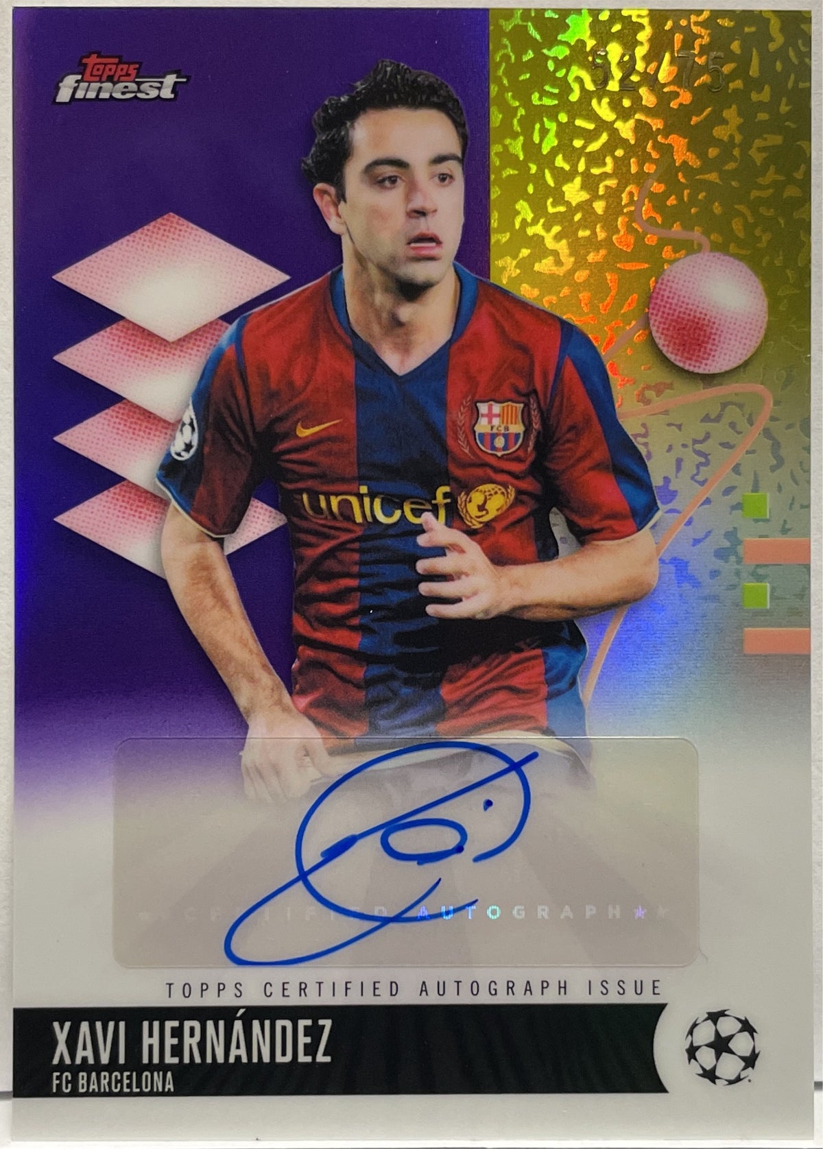 Xavi Hernandez 52/75 Autograph Purple Topps Finest UCC 2025/26