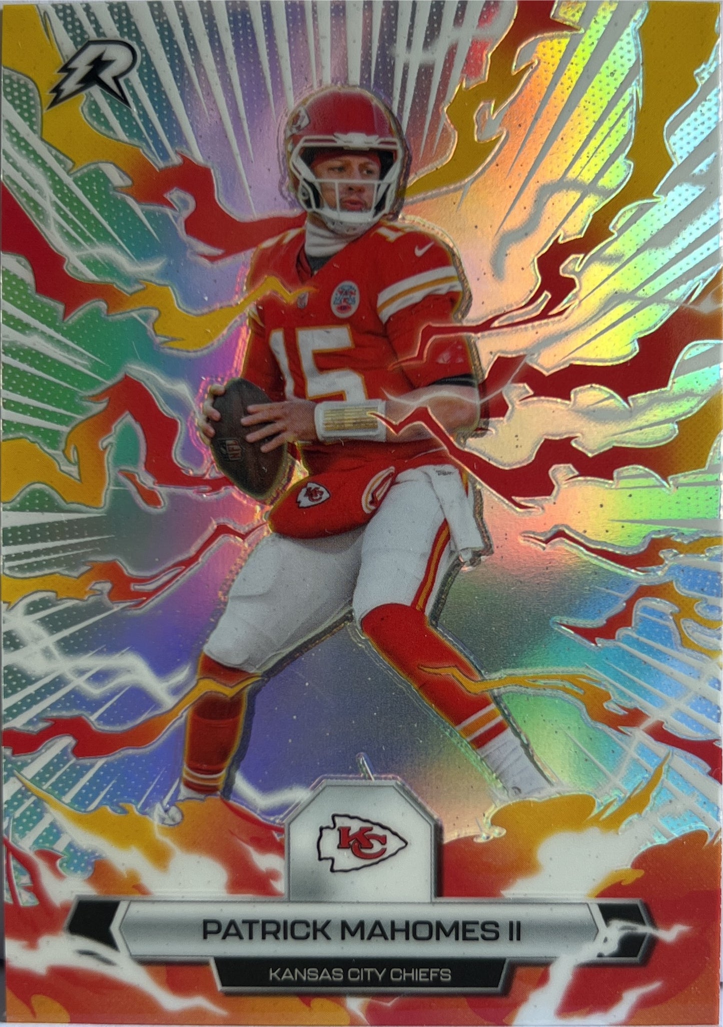 Patrick Mahomes Refractor Topps Resurgence NFL Football 2025