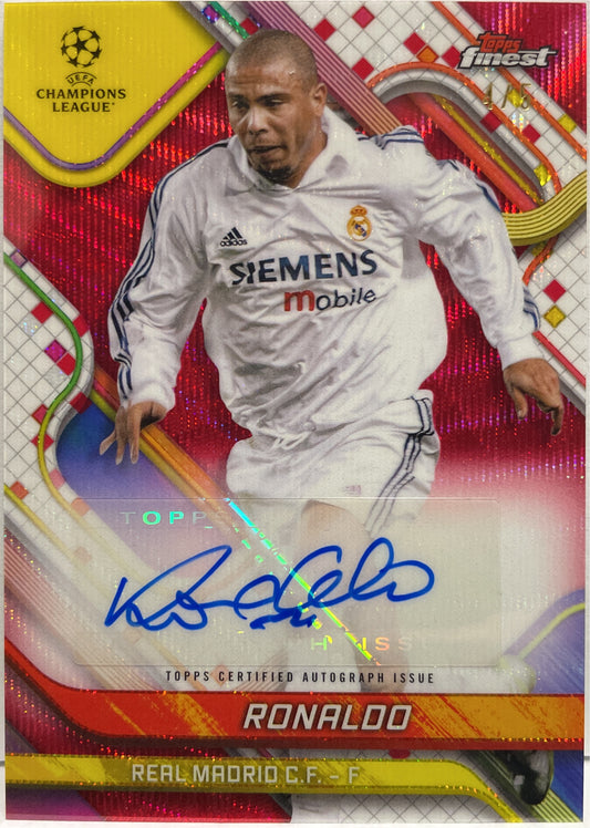 Ronaldo 4/5 Autograph Red Wave Topps Finest UCC 2024/25