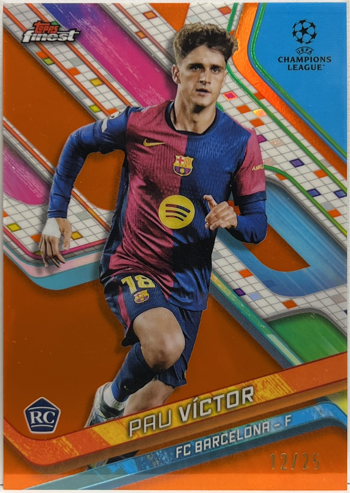 Pau Victor 12/25 Rookie Orange Topps Finest UCC 2024/25
