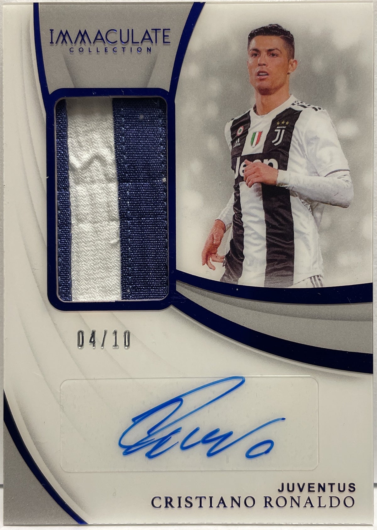 Cristiano Ronaldo 4/10 Patch Worn Autograph Panini Immaculate 2018/19
