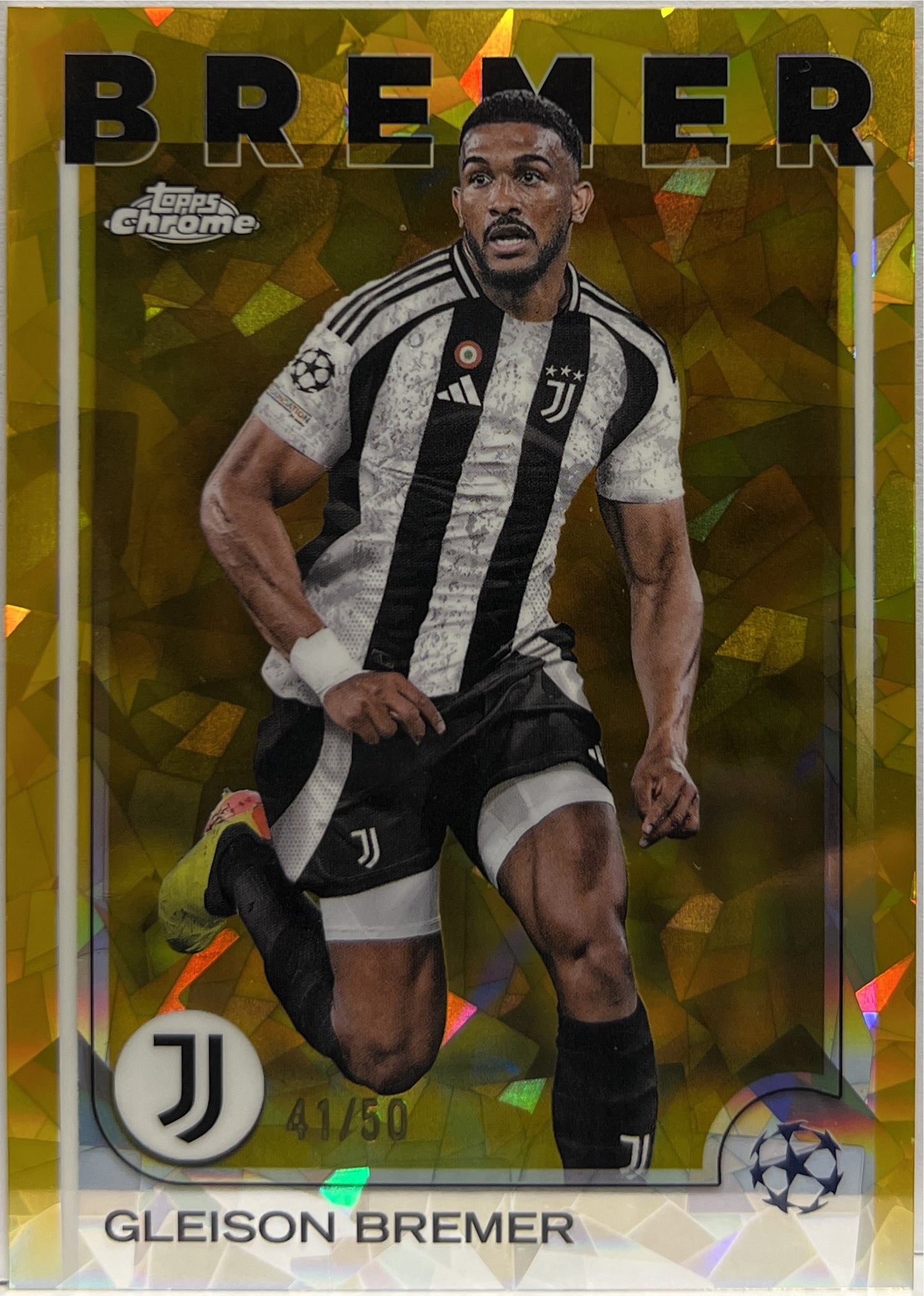 Gleison Bremer 51/50 Cracked Ice Gold Topps Chrome UCC 2024/25