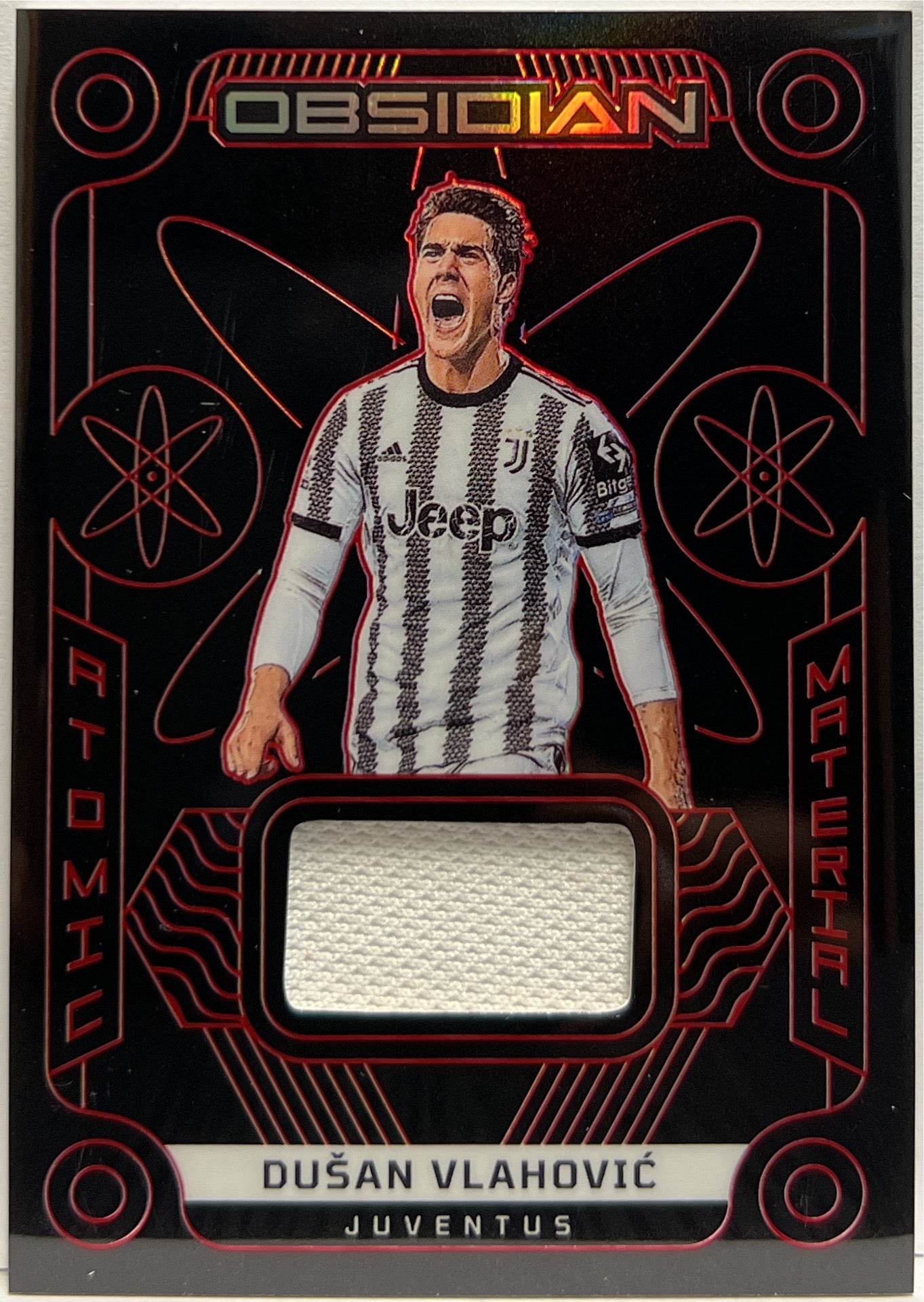 Dusan Vlahovic 25/25 Patch Atomic Material Obsidian 2022/23