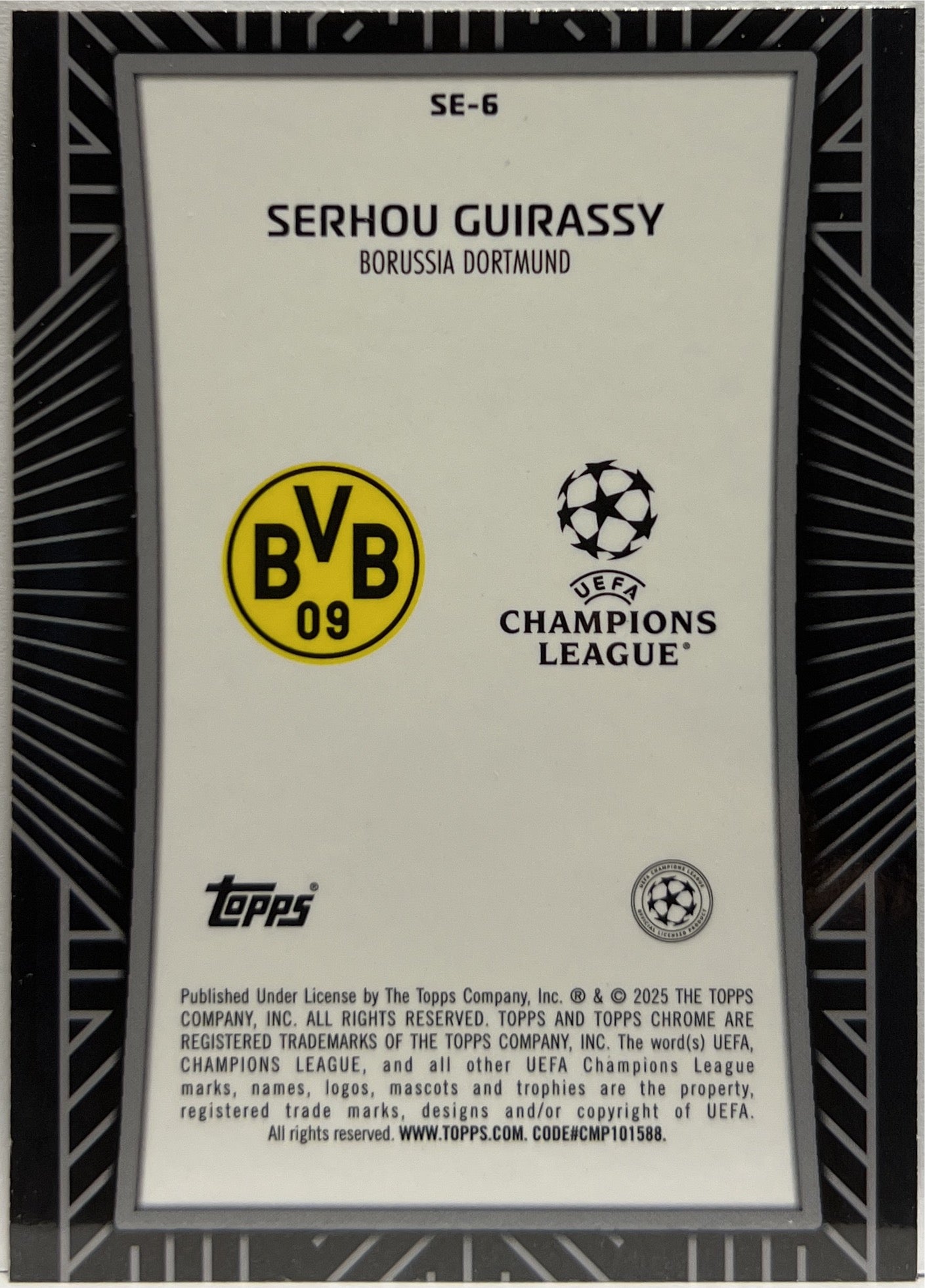 Serhou Guirassy Shadow Etch Topps Chrome UCC 2024/25