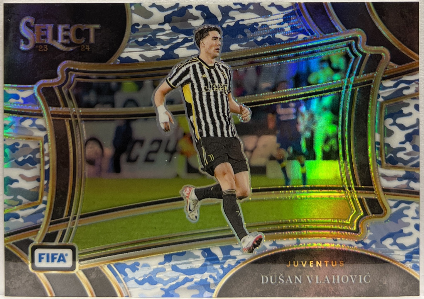 Dusan Vlahovic 45/99 Field Level Winter Camo Select Fifa 2023/24
