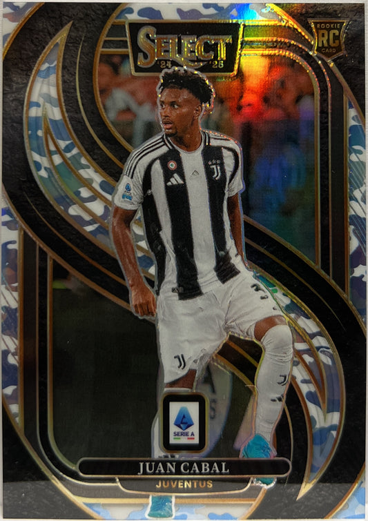 Juan Cabal 27/30 Rookie Mezzanine Winter Camo Select Serie A 2024/25