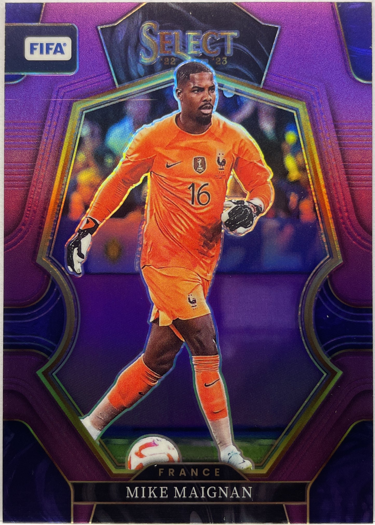 Mike Maignan 11/75 Mezzanine Purple Select Fifa 2022/23