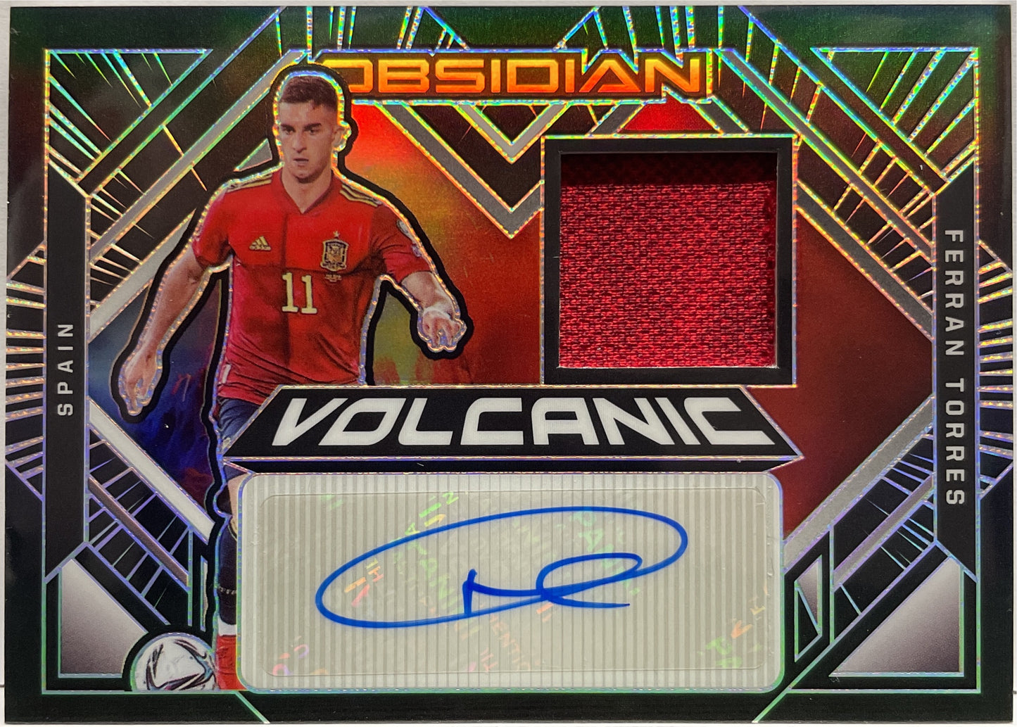 Ferran Torres 50/149 Patch Autograph Volcanic Obsidian 2021/22