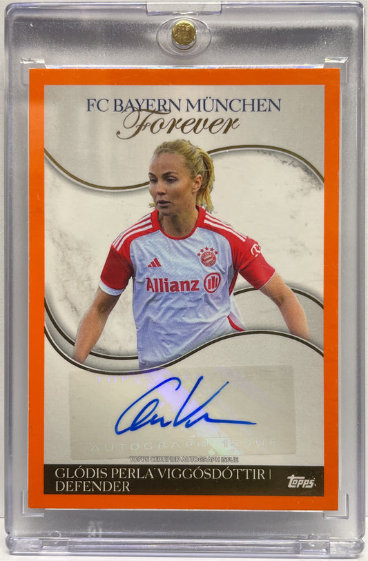 Glodis Perla Viggosdottir 20/25 Autograph Orange Topps Bayern Munchen Forever 2024