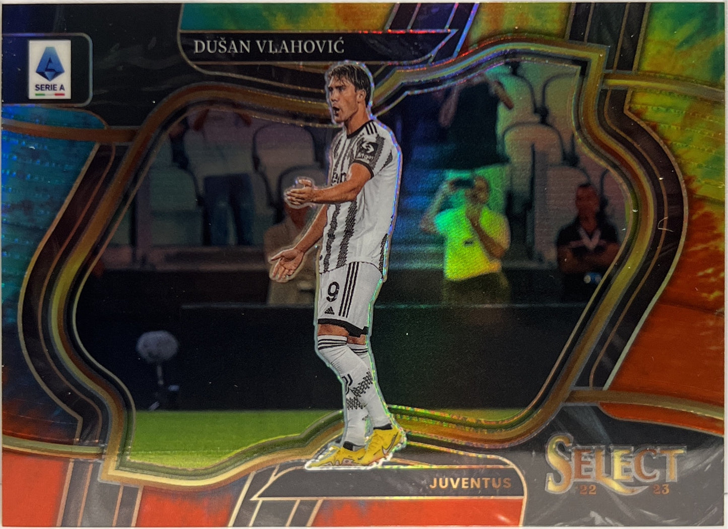 Dusan Vlahovic 20/25 Field Level Select Serie A 2022/23