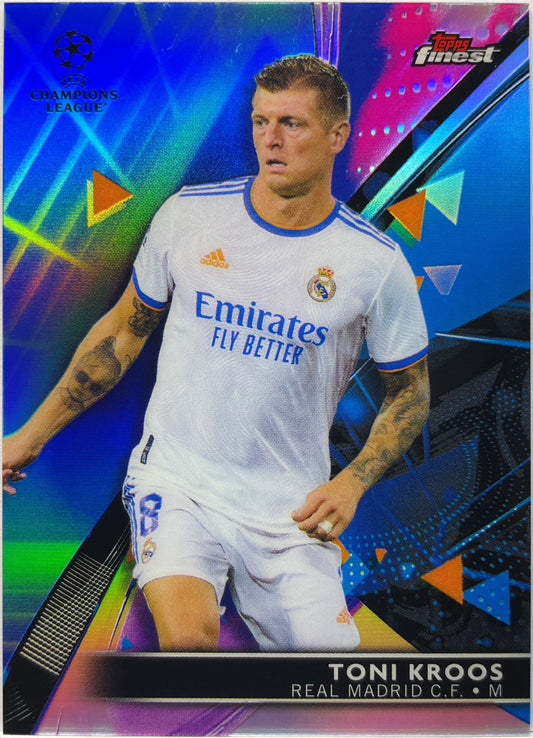 Toni Kroos 48/99 Vaporwave Topps Finest 2021/22