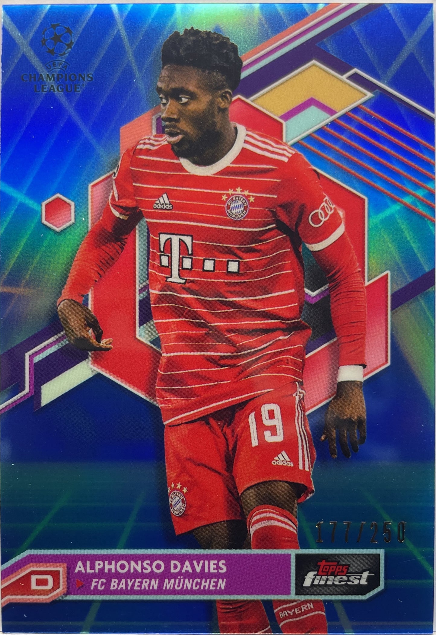 Alphonso Davies 177/250 Blue/Aqua Vaporwave Topps Finest UCC 2022/23