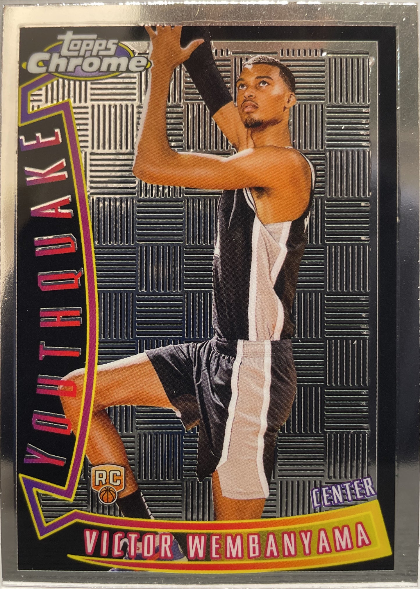 Victor Wembanyama Rookie Youthquake Topps Chrome Basketball NBA 2023/24