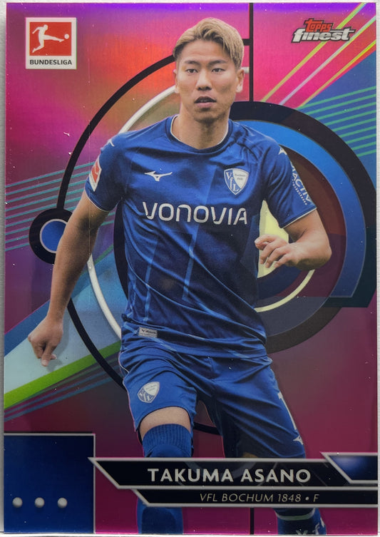 Takuma Asano 101/300 Pink Topps Finest Bundesliga 2022/23