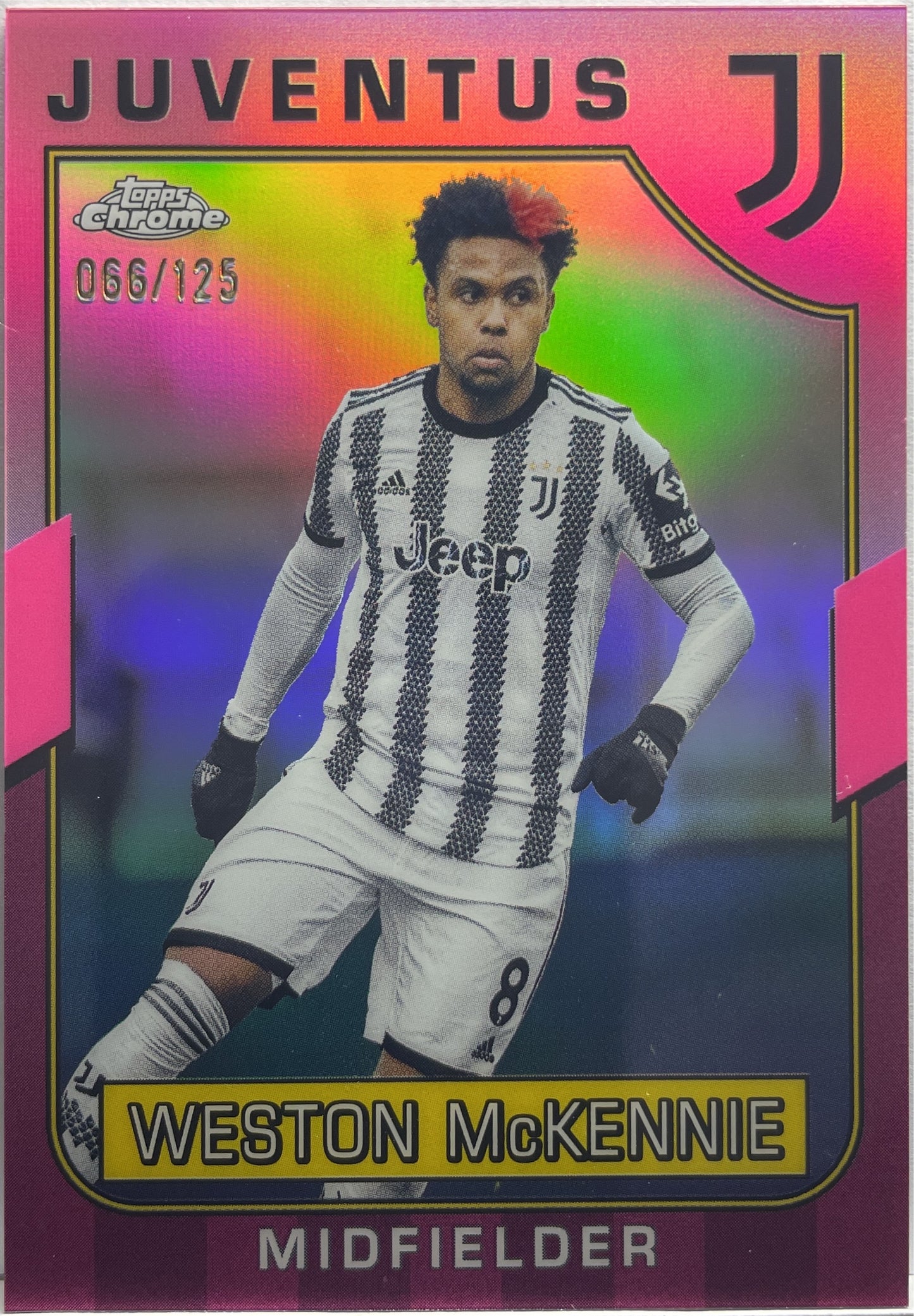 Weston McKennie 66/125 Pink Topps Chrome Juventus 2022/23