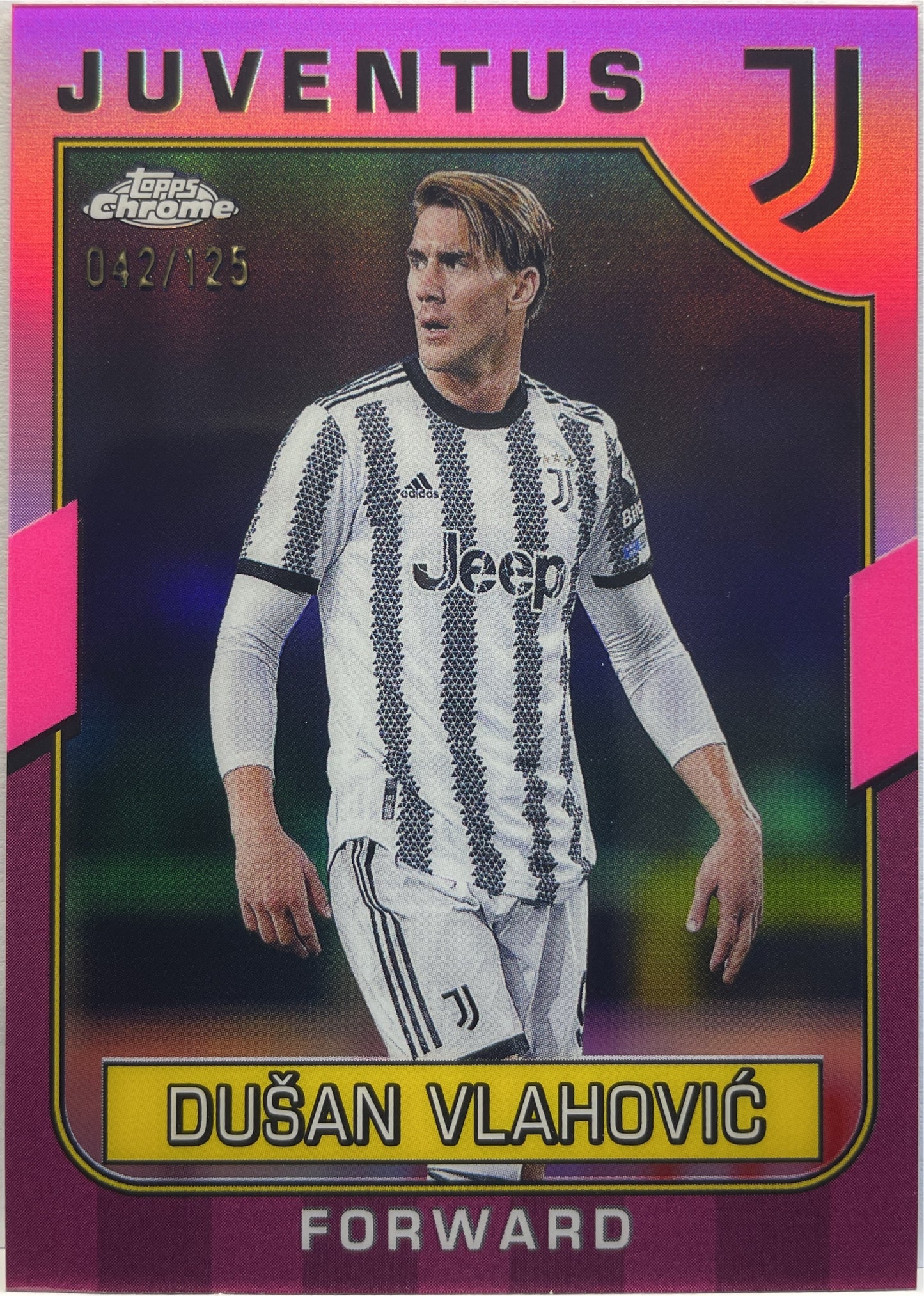 Dusan Vlahovic 42/125 Pink Topps Chrome Juventus 2022/23