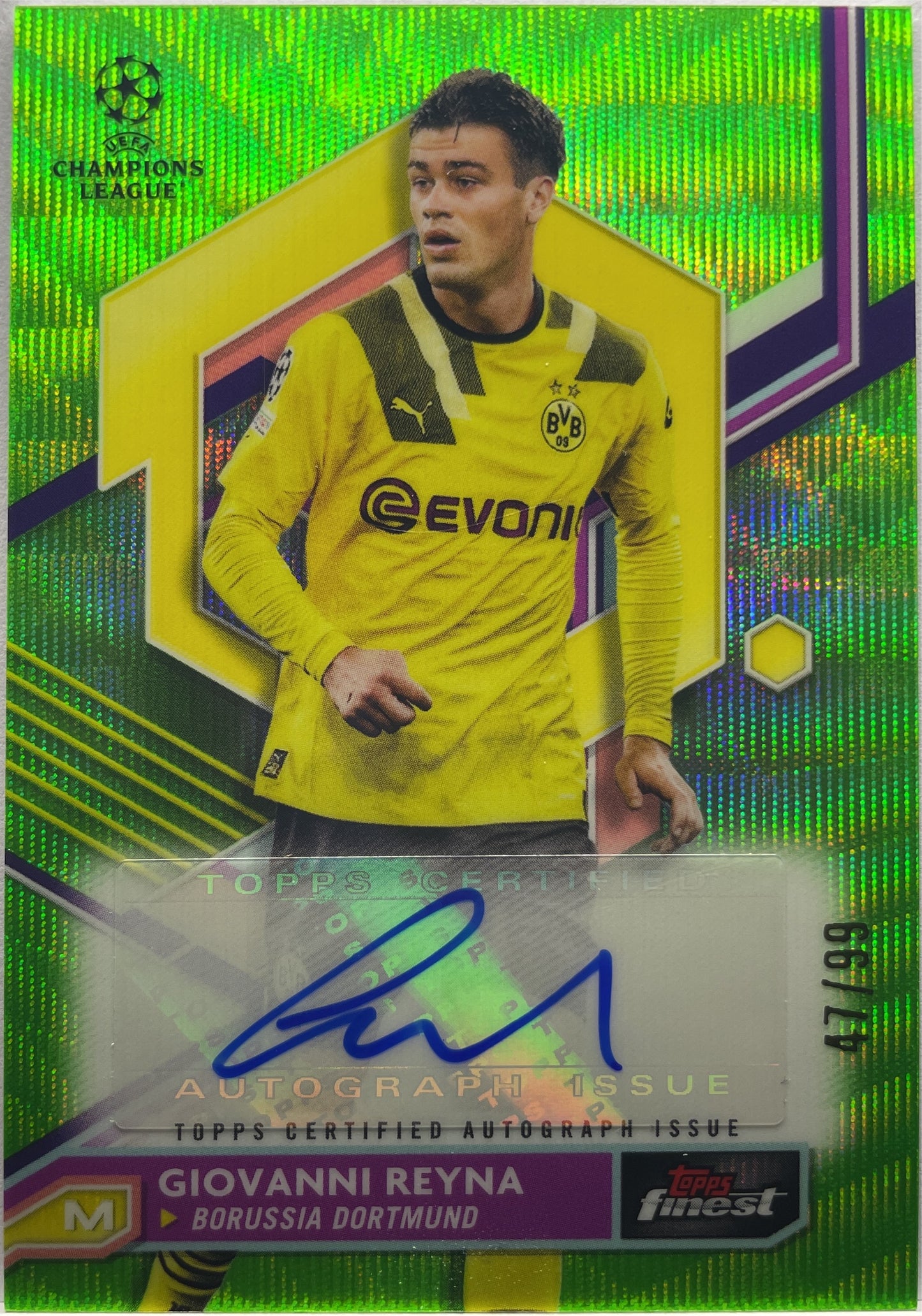 Giovanni reina 47/99 Autograph Neon Green Topps Finest UCC 2022/23