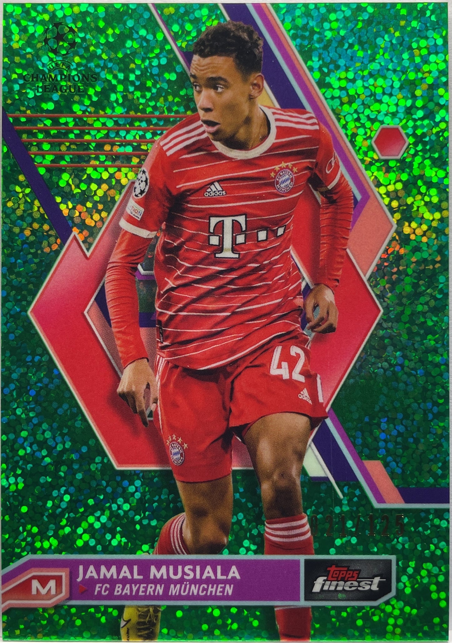 Jamal Musiala 21/125 Green Speckle Topps Finest UCC 2022/23