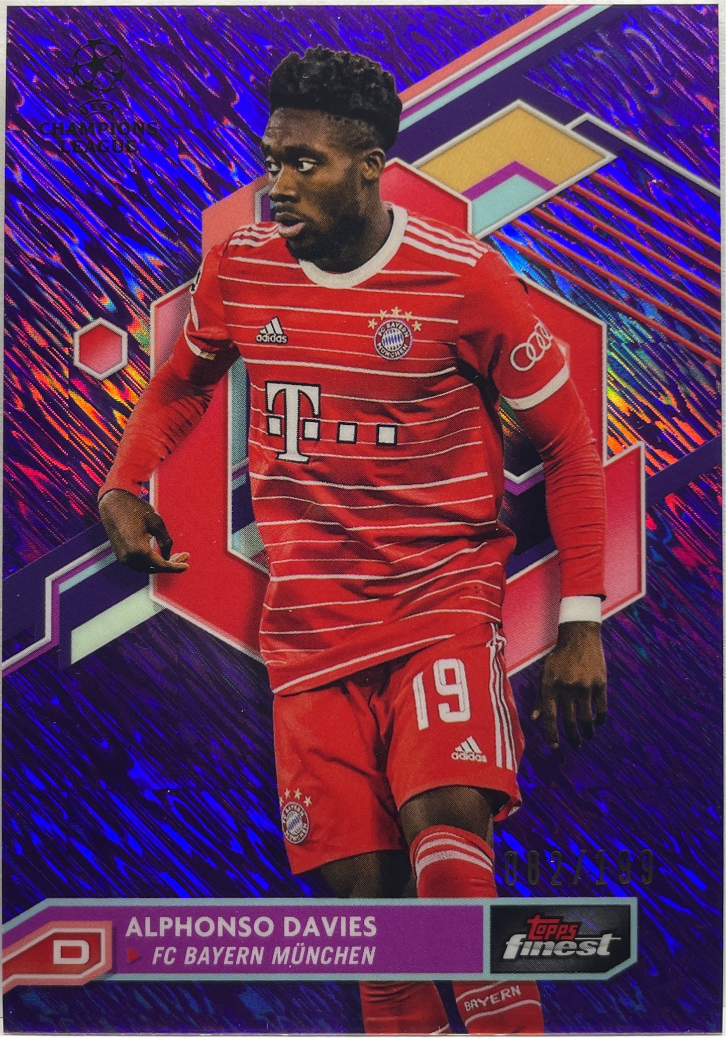 Alphonso Davies 82/199 Purple Shimmer Topps Finest UCC 2022/23