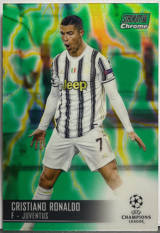 Cristiano Ronaldo 64/75 - Topps Chrome Stadium Club  2021