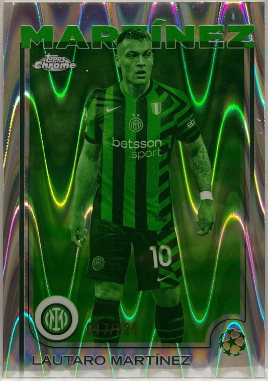 Lautaro Martinez 17/225 Night Vision RayWave Topps Chrome UCC 2024/25