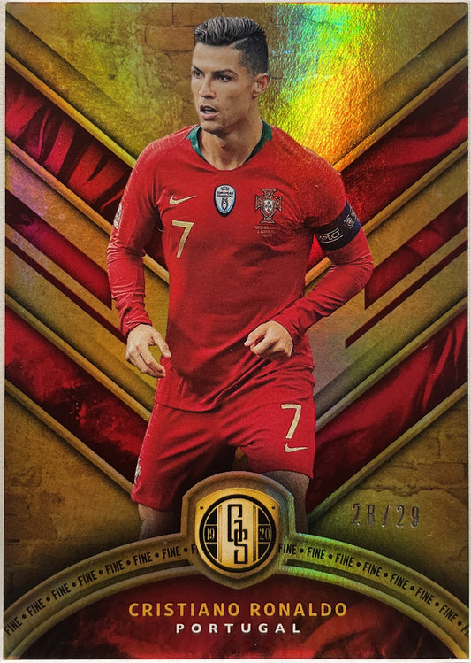 Cristiano Ronaldo 28/29 Fine Panini Gold Standard 2019/20