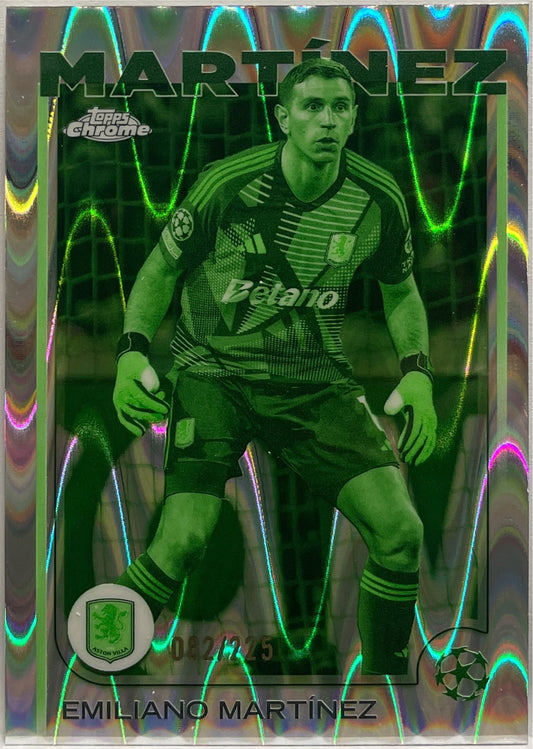 Emiliano Martinez 82/225 Night Vision RayWave Topps Chrome UCC 2024/25