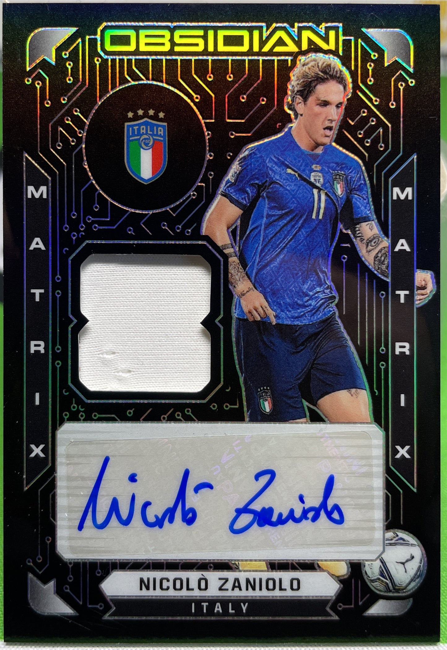 Nicolò Zaniolo 47/135 Patch Autograph Obsidian Matrix 2021/22